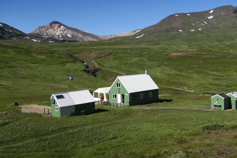 Húsavíkurskáli hut image 1