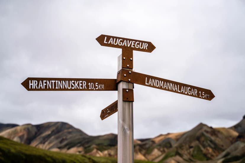 Guidepost, Laugavegur trail, Landmannalaugar to Hrafntinnusker, Iceland